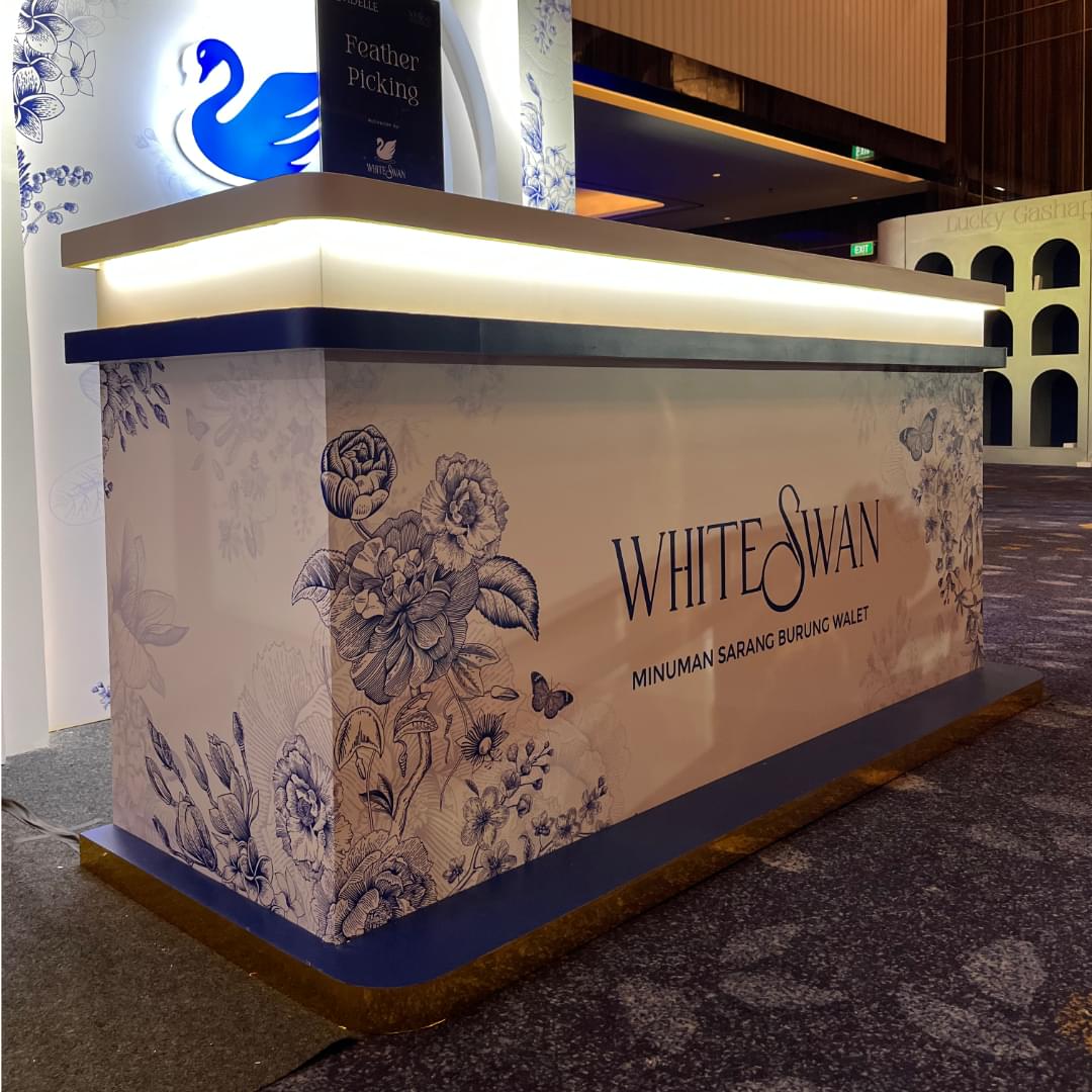 White Swan - Image 3